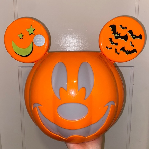DISNEYLAND PARKS MICKEY PUMPKIN HALLOWEEN CANDY BUCKET TRICK OR TREAT PAIL